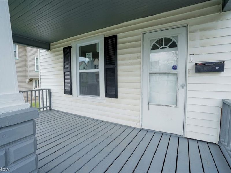 1069 Buena Vista Avenue NE, Warren, OH 44483 Photo 3