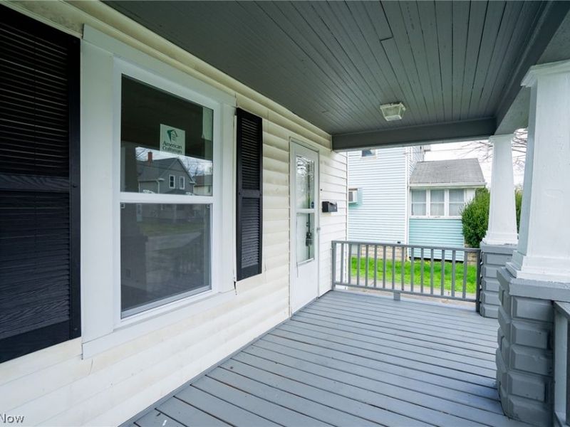 1069 Buena Vista Avenue NE, Warren, OH 44483 Photo 4