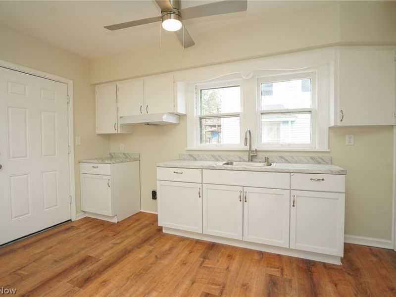 1069 Buena Vista Avenue NE, Warren, OH 44483 Photo 5