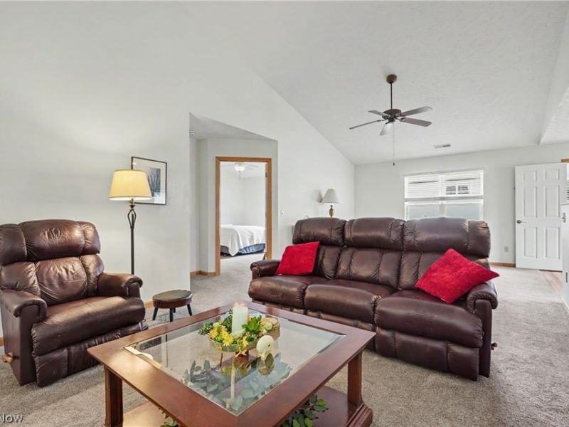 3060 Somerset Drive, Akron, OH 44312 Photo 4