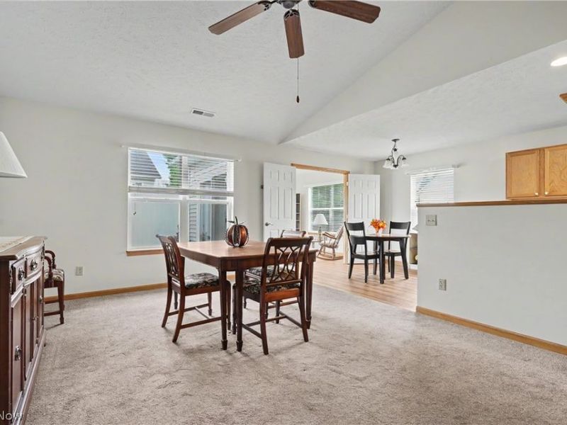 3060 Somerset Drive, Akron, OH 44312 Photo 8