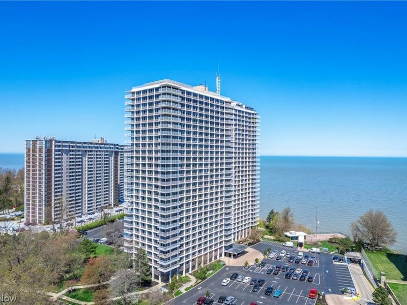 12700 Lake Avenue, Unit 1801, Lakewood, OH 44107 Photo 1