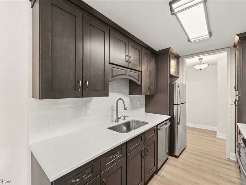 12700 Lake Avenue, Unit 1801, Lakewood, OH 44107 Photo 10