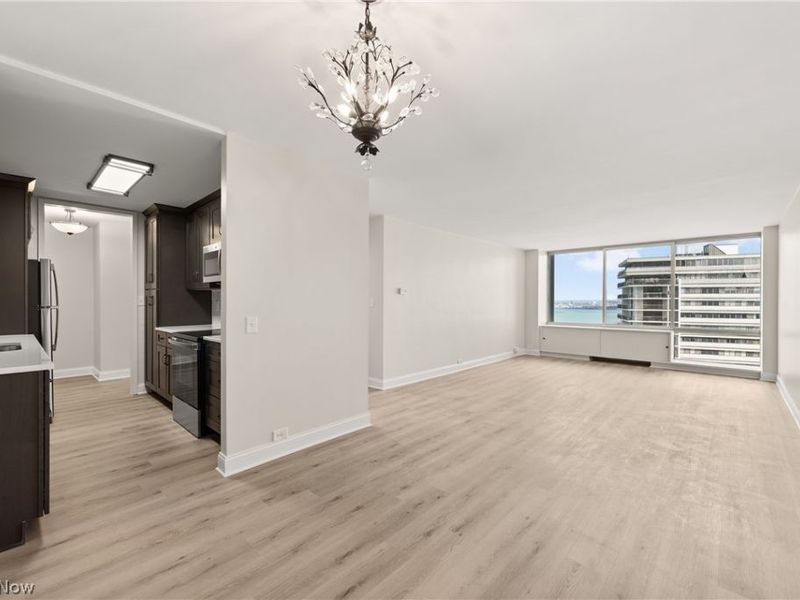 12700 Lake Avenue, Unit 1801, Lakewood, OH 44107 Photo 2