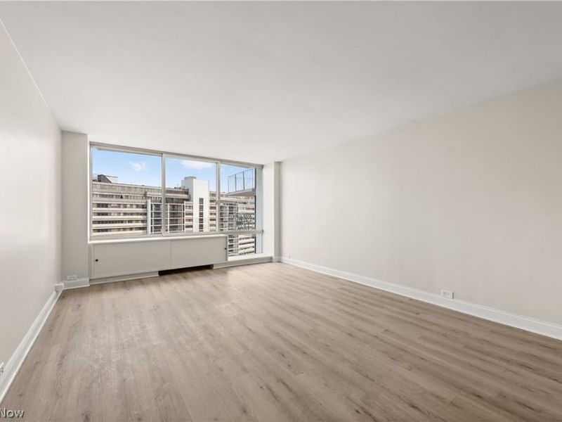 12700 Lake Avenue, Unit 1801, Lakewood, OH 44107 Photo 6