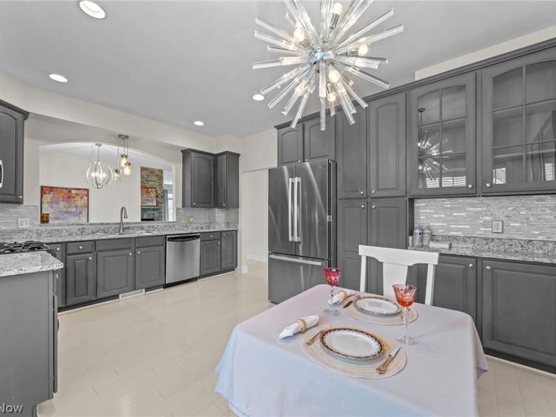 138 Stonecreek Drive, Mayfield Heights, OH 44143 Photo 13