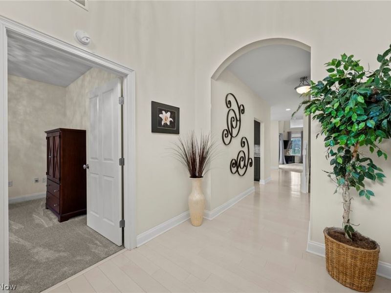 138 Stonecreek Drive, Mayfield Heights, OH 44143 Photo 3