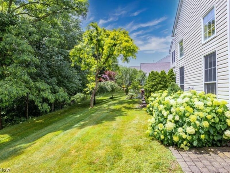 138 Stonecreek Drive, Mayfield Heights, OH 44143 Photo 31