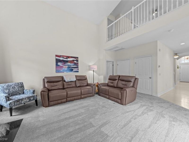 138 Stonecreek Drive, Mayfield Heights, OH 44143 Photo 8