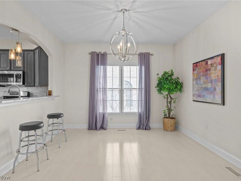 138 Stonecreek Drive, Mayfield Heights, OH 44143 Photo 9