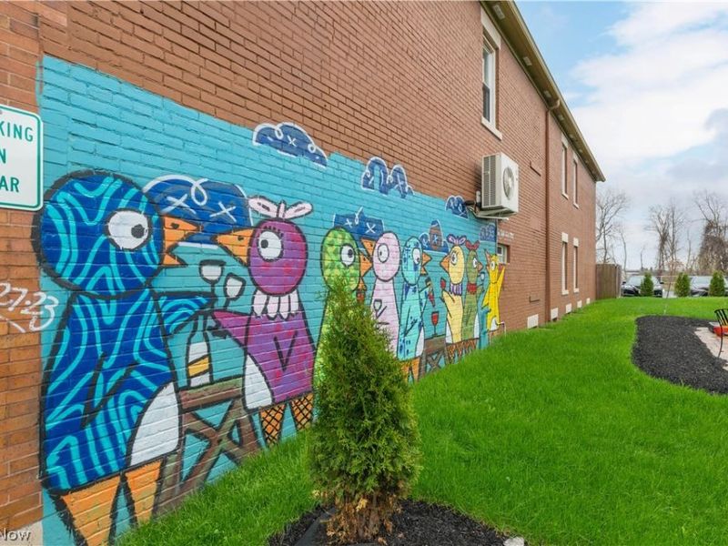 751 Starkweather, Cleveland, OH 44113 Photo 18