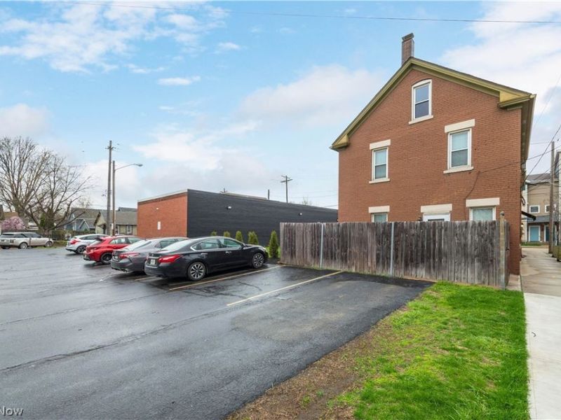 751 Starkweather, Cleveland, OH 44113 Photo 20