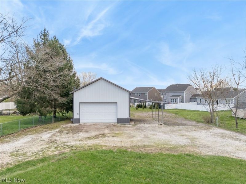 9865 Cleveland Avenue NW, Uniontown, OH 44685 Photo 2