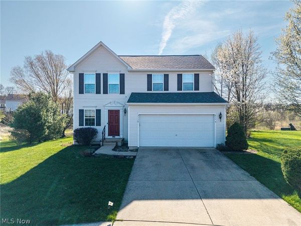 211 Burkdale Court , Wadsworth, OH 44281