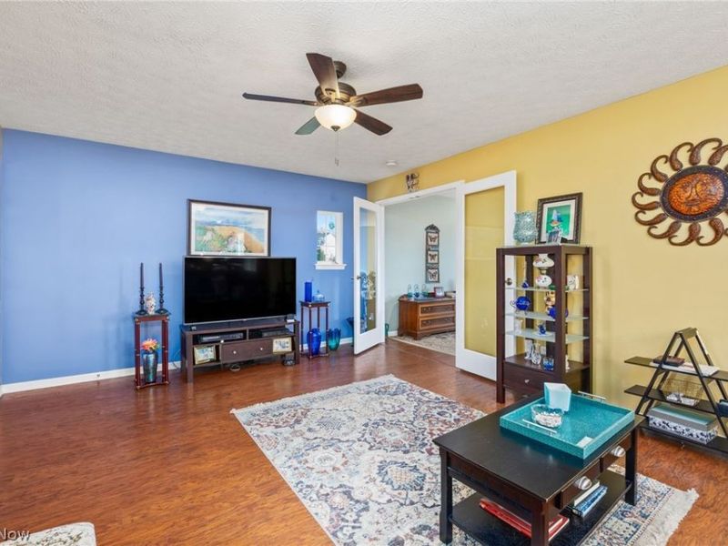 211 Burkdale Court, Wadsworth, OH 44281 Photo 14