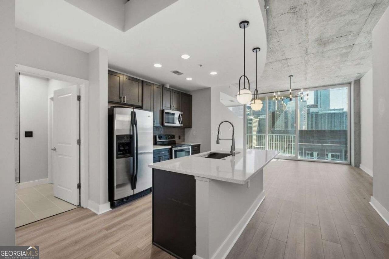 400 W Peachtree Street Nw, Unit 1908, Atlanta, GA 30308 Main Photo
