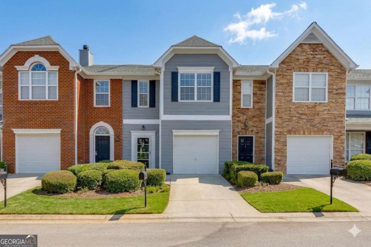 6245 Shoreview Circle, Flowery Branch, GA 30542 Main Photo
