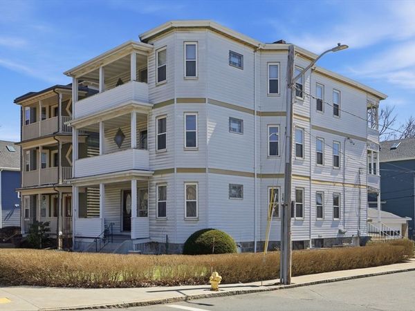 320-322 Fellsway West, Medford, MA 02155