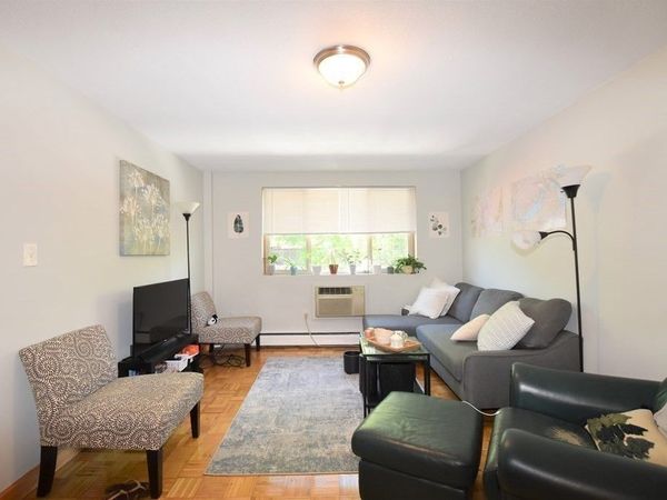 33 Cogswell Ave, Unit 8, Cambridge, MA 02140