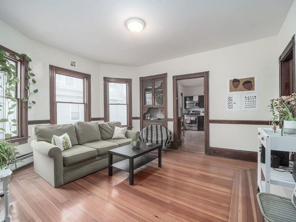 318 Beacon St, Unit 2, Somerville, MA 02143