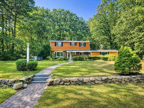 17 Brentwood Rd, Sudbury, MA 01776