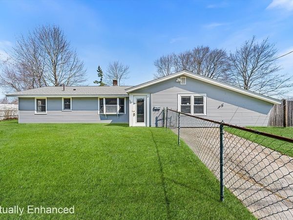 98 Brookfield Dr, Brockton, MA 02302