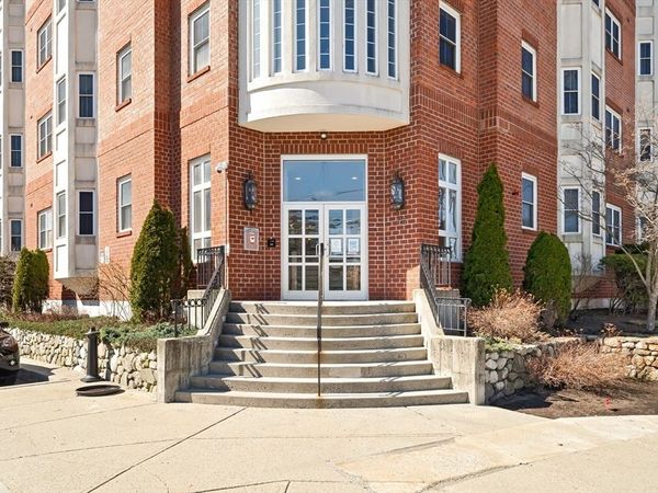 120 Wyllis Ave, Unit 103, Everett, MA 02149