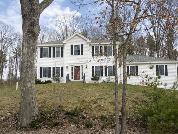 4 Brintnal Dr, Rutland, MA 01543