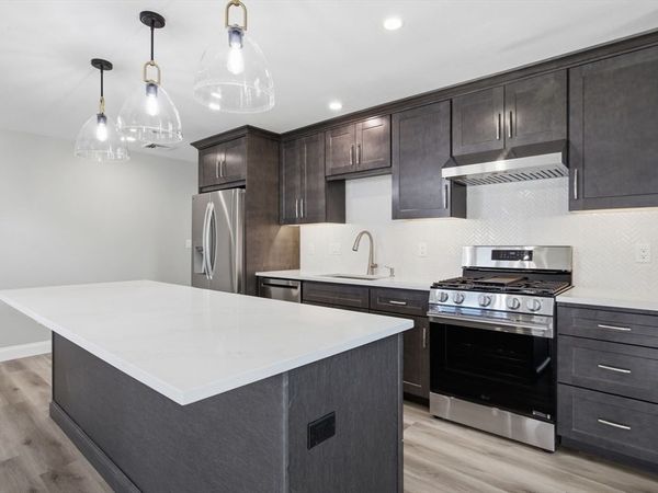 534 Hogg Memorial Dr, Whitman, MA 02382