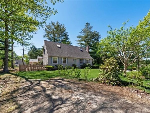 47 Cherry Tree Rd, Barnstable, MA 02635