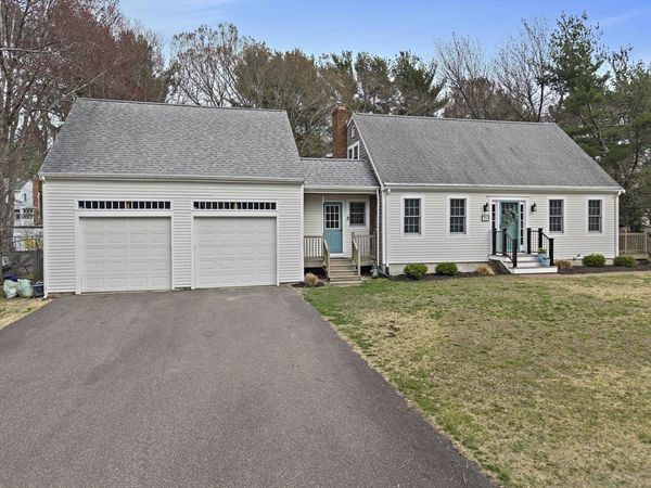 51 Meetinghouse Ln, Marshfield, MA 02050