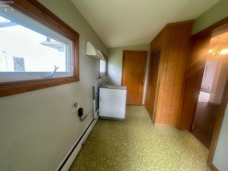 121 Broad Street, Oak Harbor, OH 43449 Photo 25