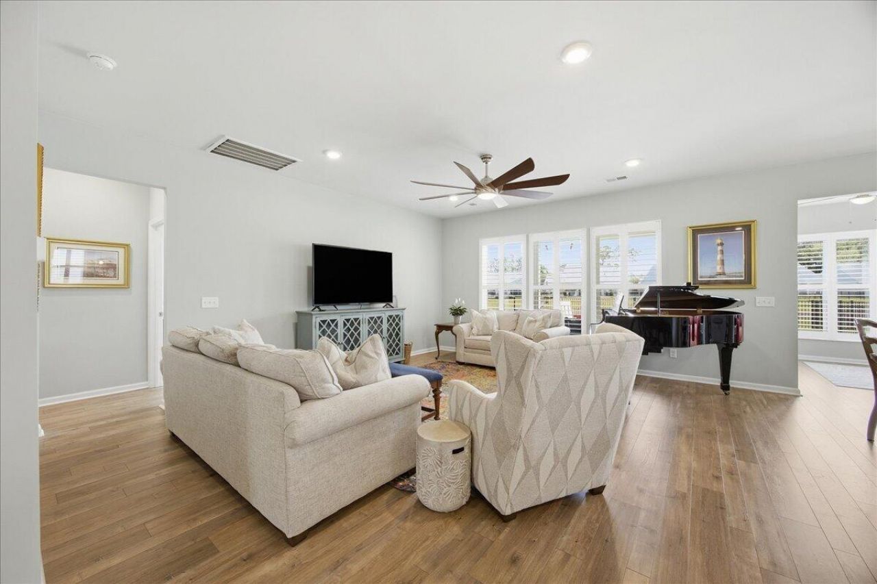 6231 Woodsedge Court Photo 12