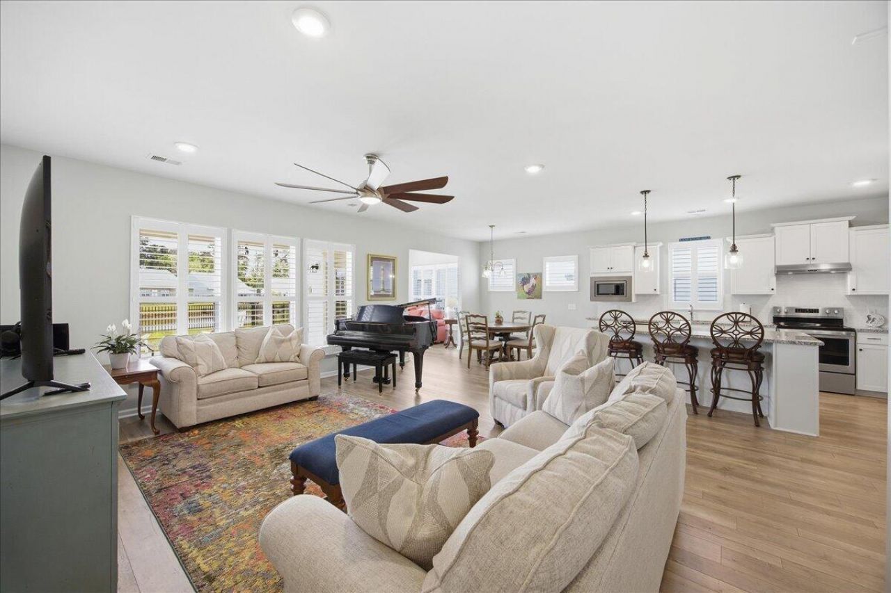 6231 Woodsedge Court Photo 15