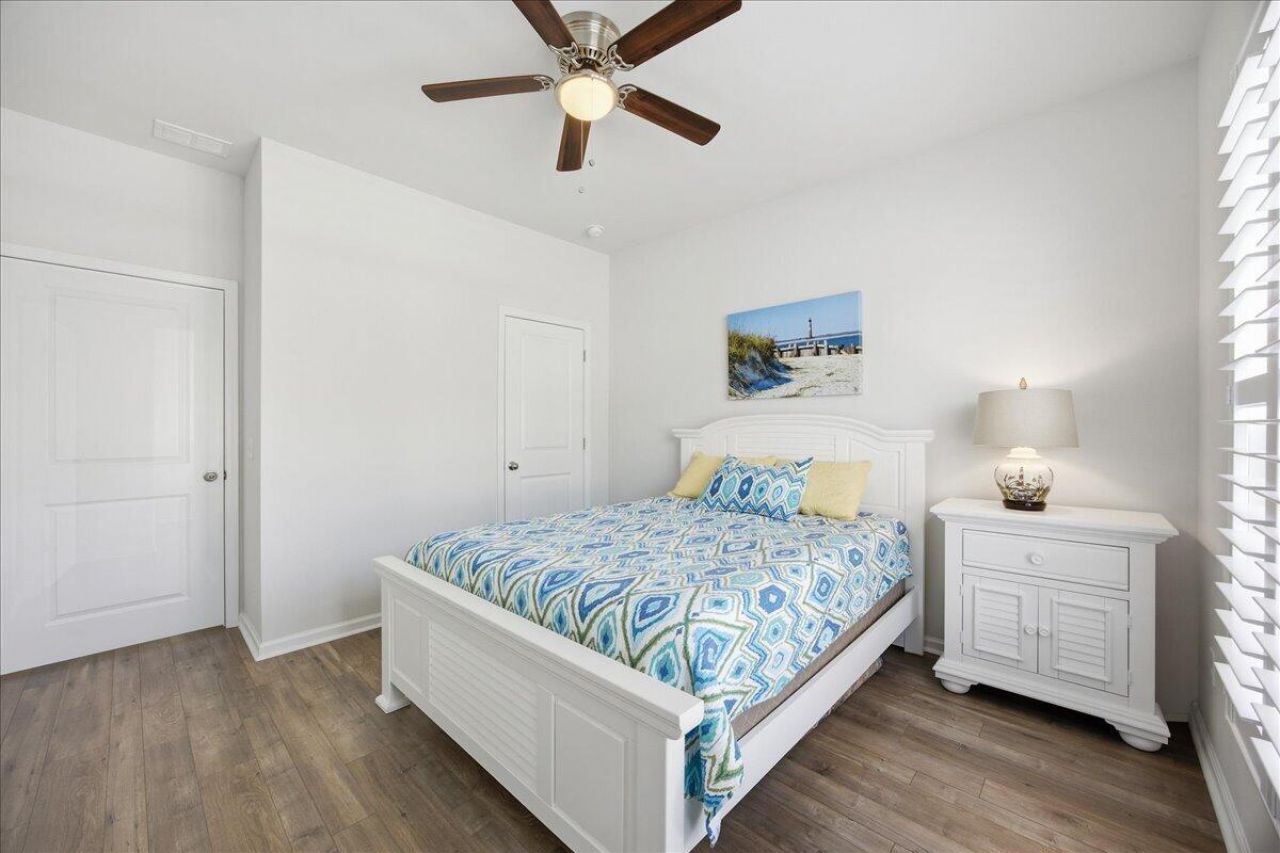 6231 Woodsedge Court Photo 4