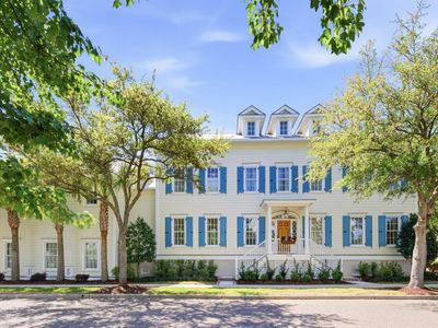 824 Bridgetown Pass, Mount Pleasant, SC 29464