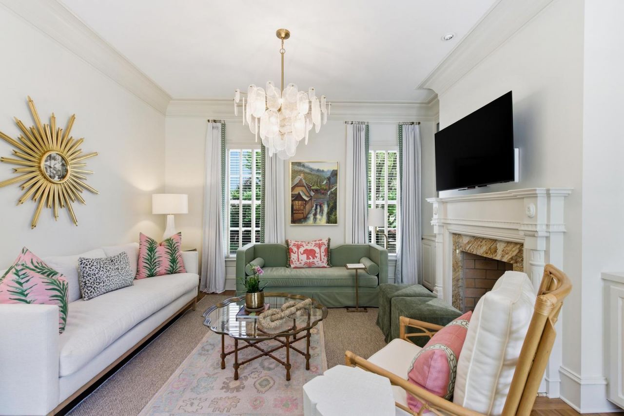 824 Bridgetown Pass Photo 10