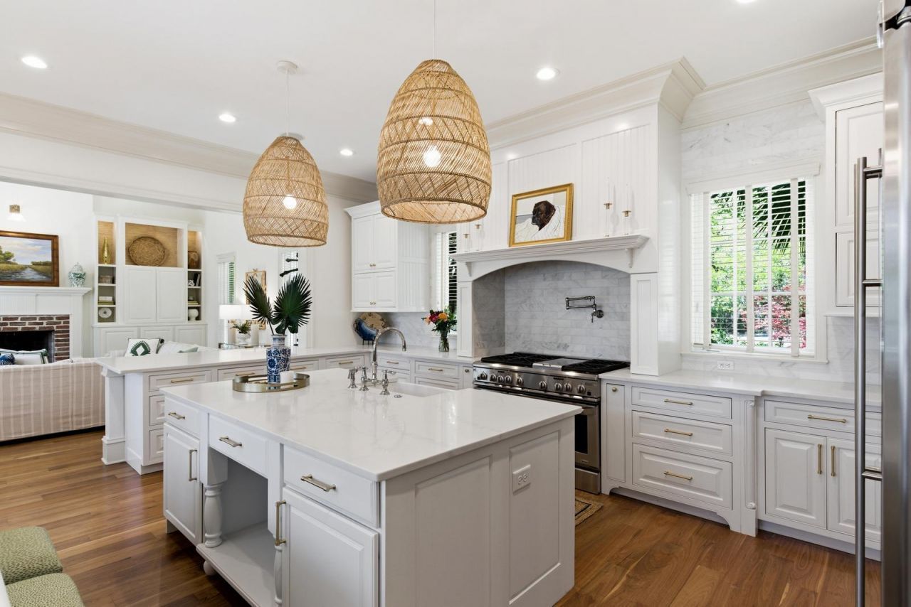 824 Bridgetown Pass Photo 15