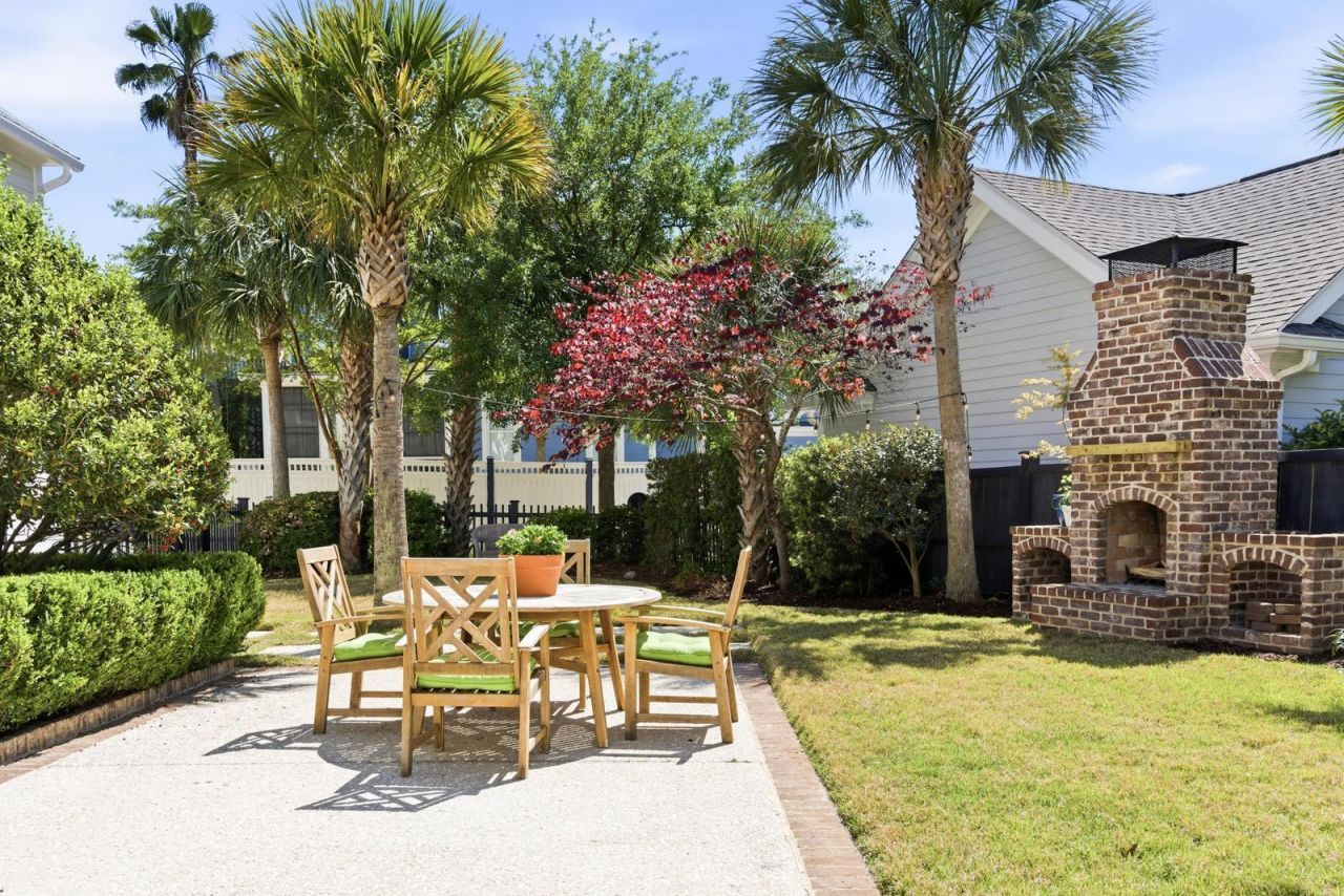 824 Bridgetown Pass Photo 29