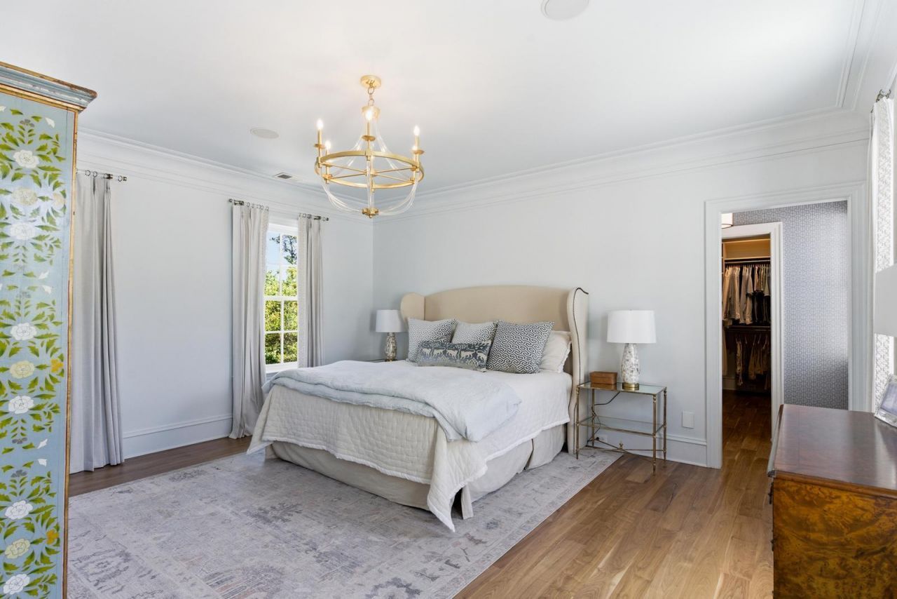 824 Bridgetown Pass Photo 33