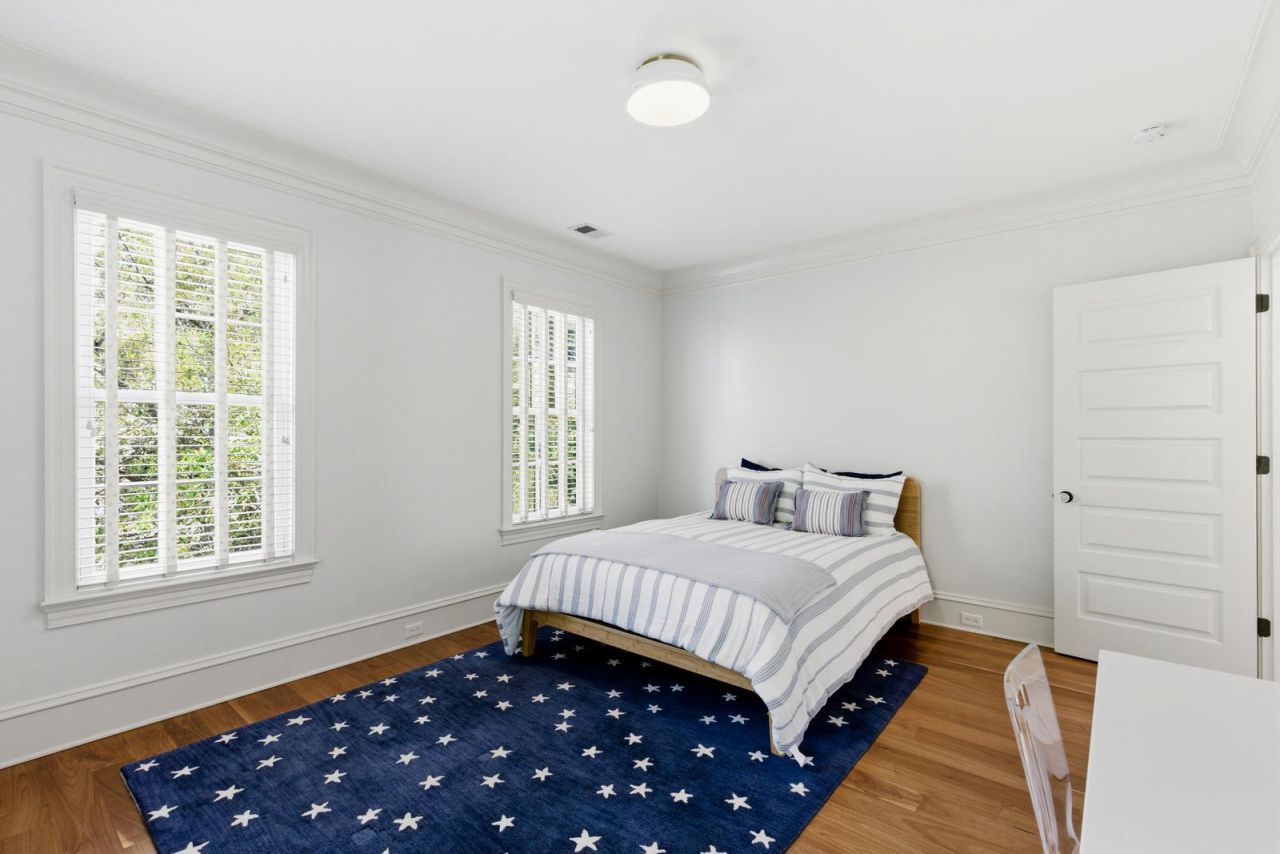 824 Bridgetown Pass Photo 39