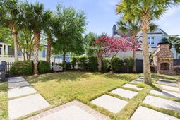 824 Bridgetown Pass photo 4