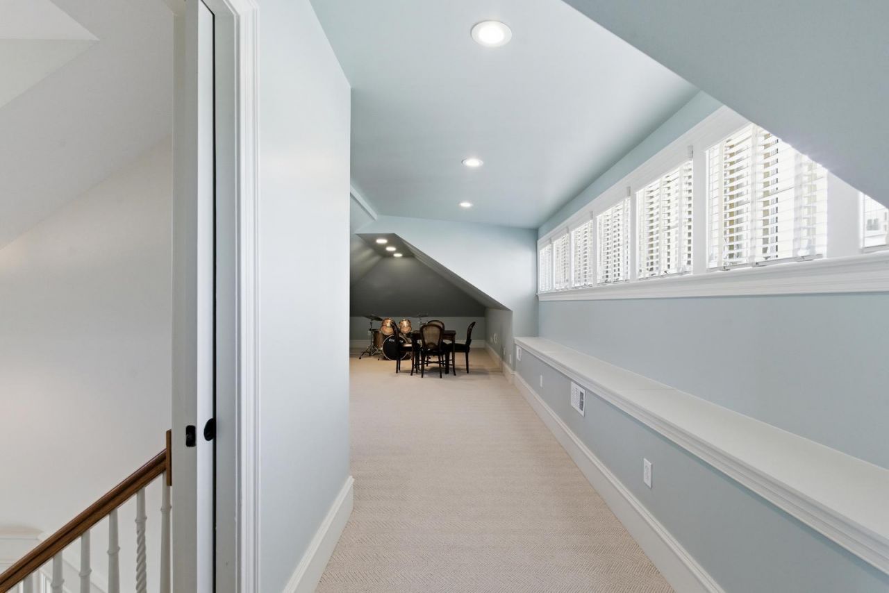 824 Bridgetown Pass Photo 47