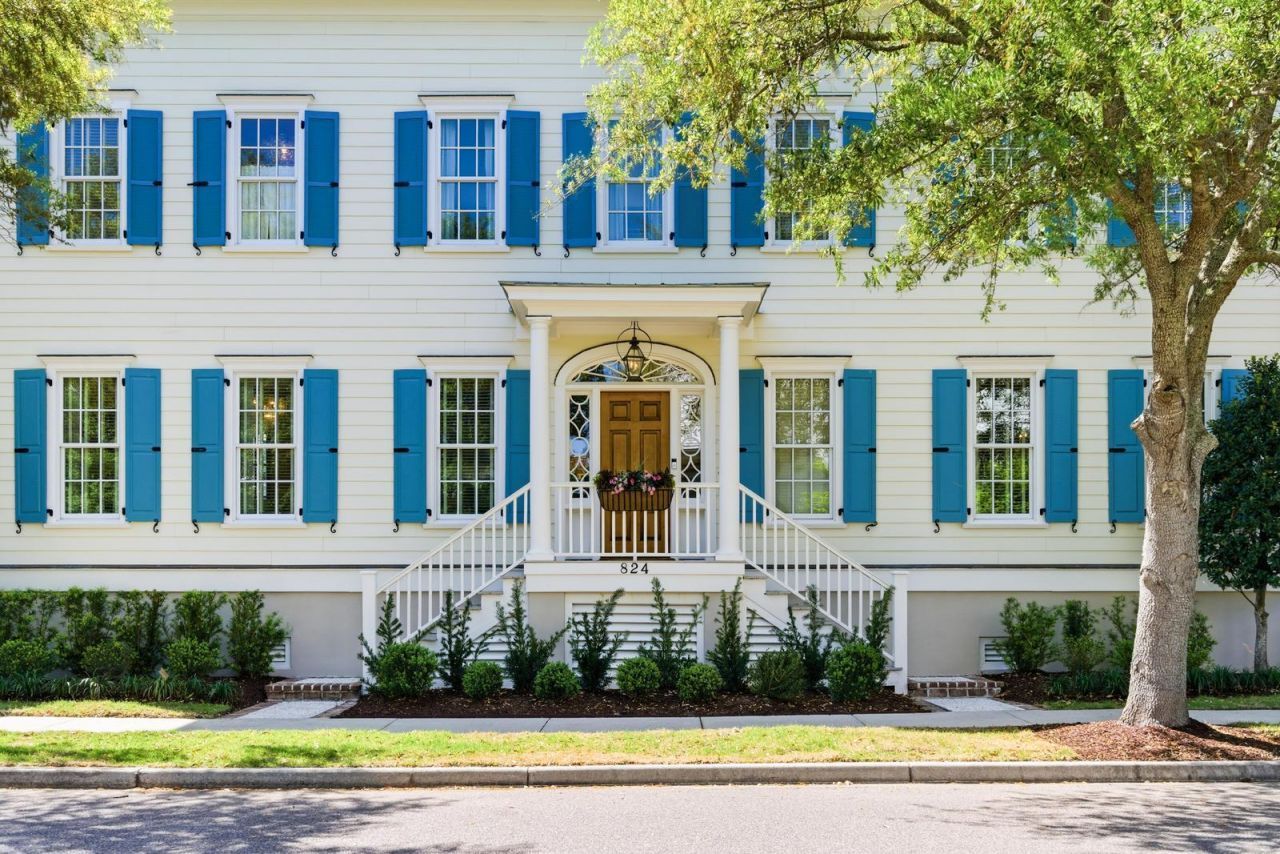 824 Bridgetown Pass Photo 5