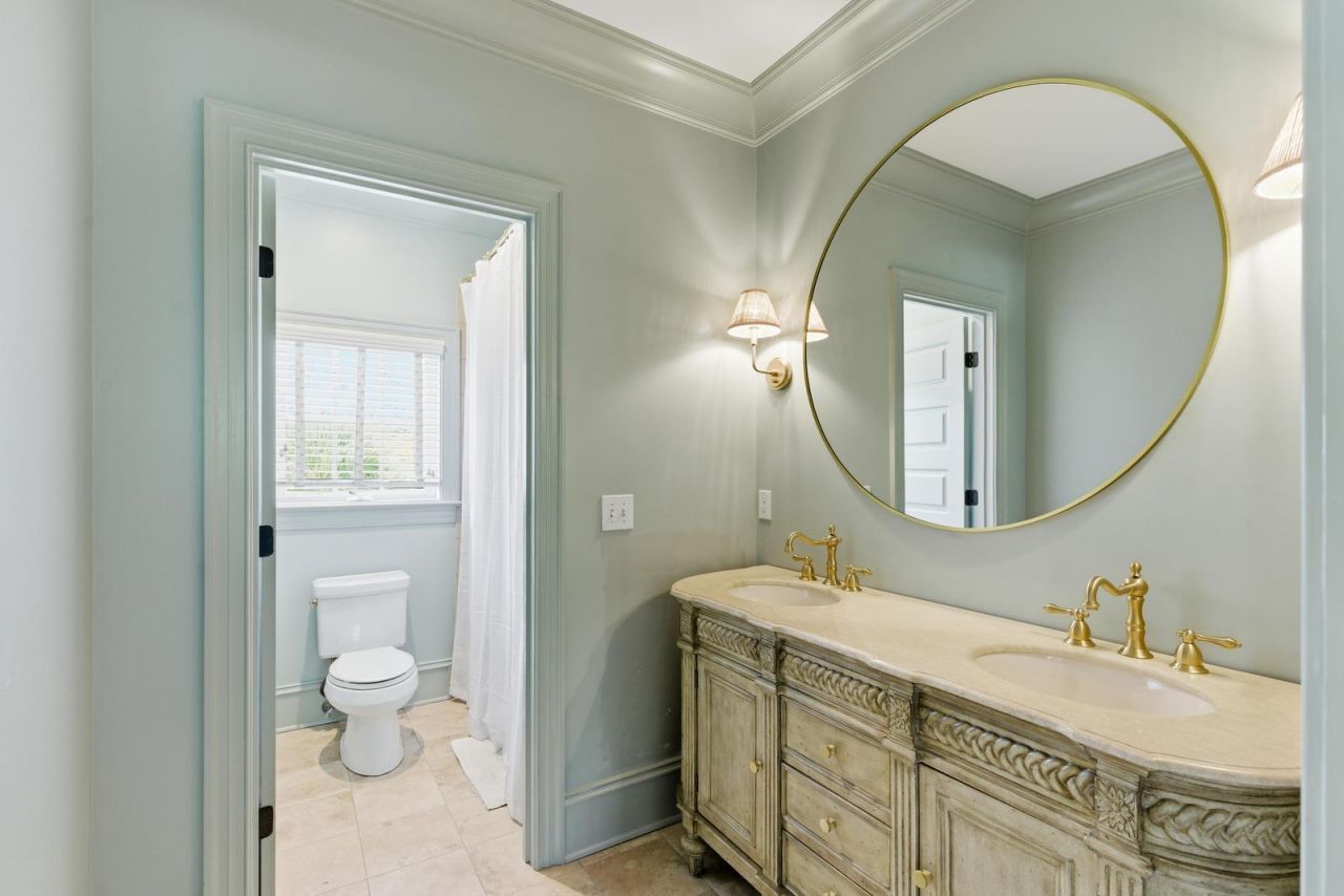 824 Bridgetown Pass Photo 52