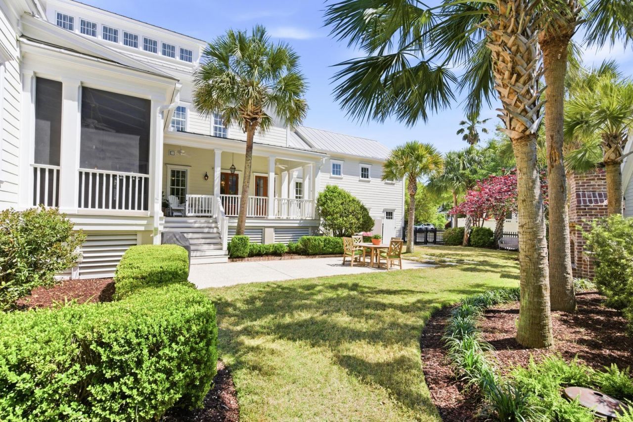 824 Bridgetown Pass Photo 57