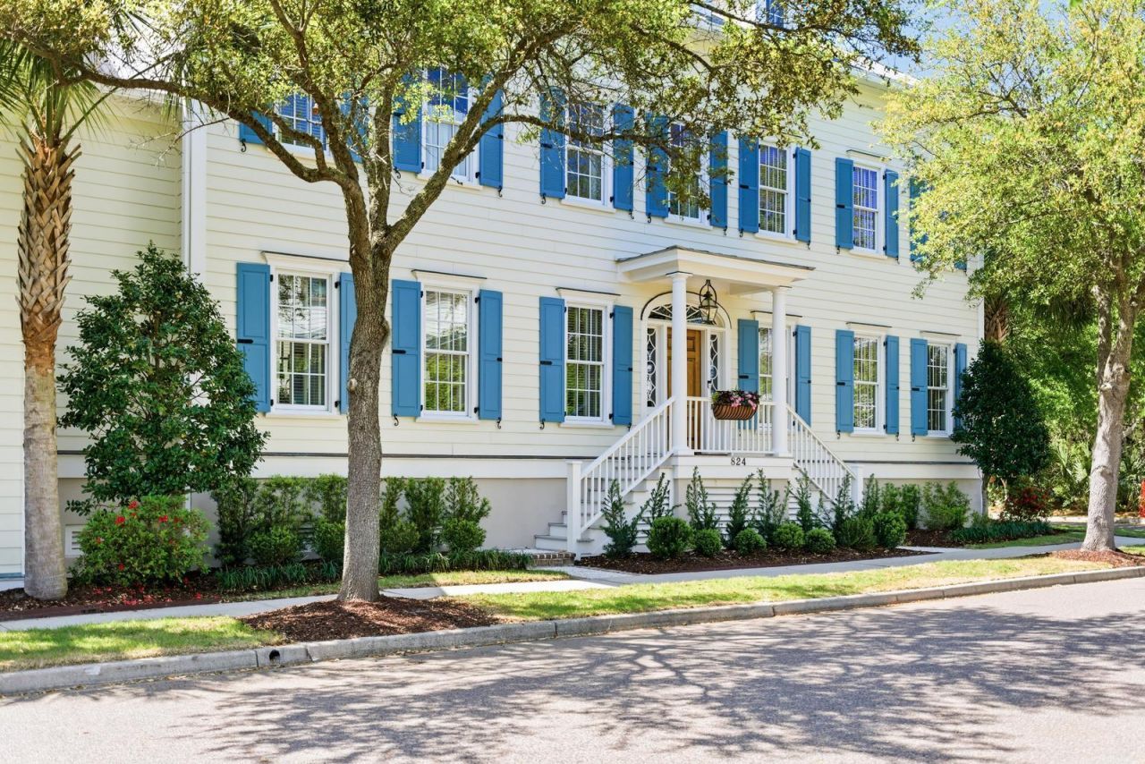 824 Bridgetown Pass Photo 63