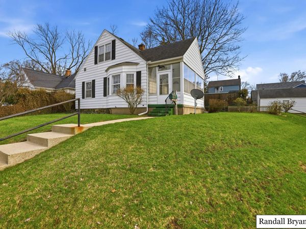 850 Hollywood Street NE, Grand Rapids, MI 49505