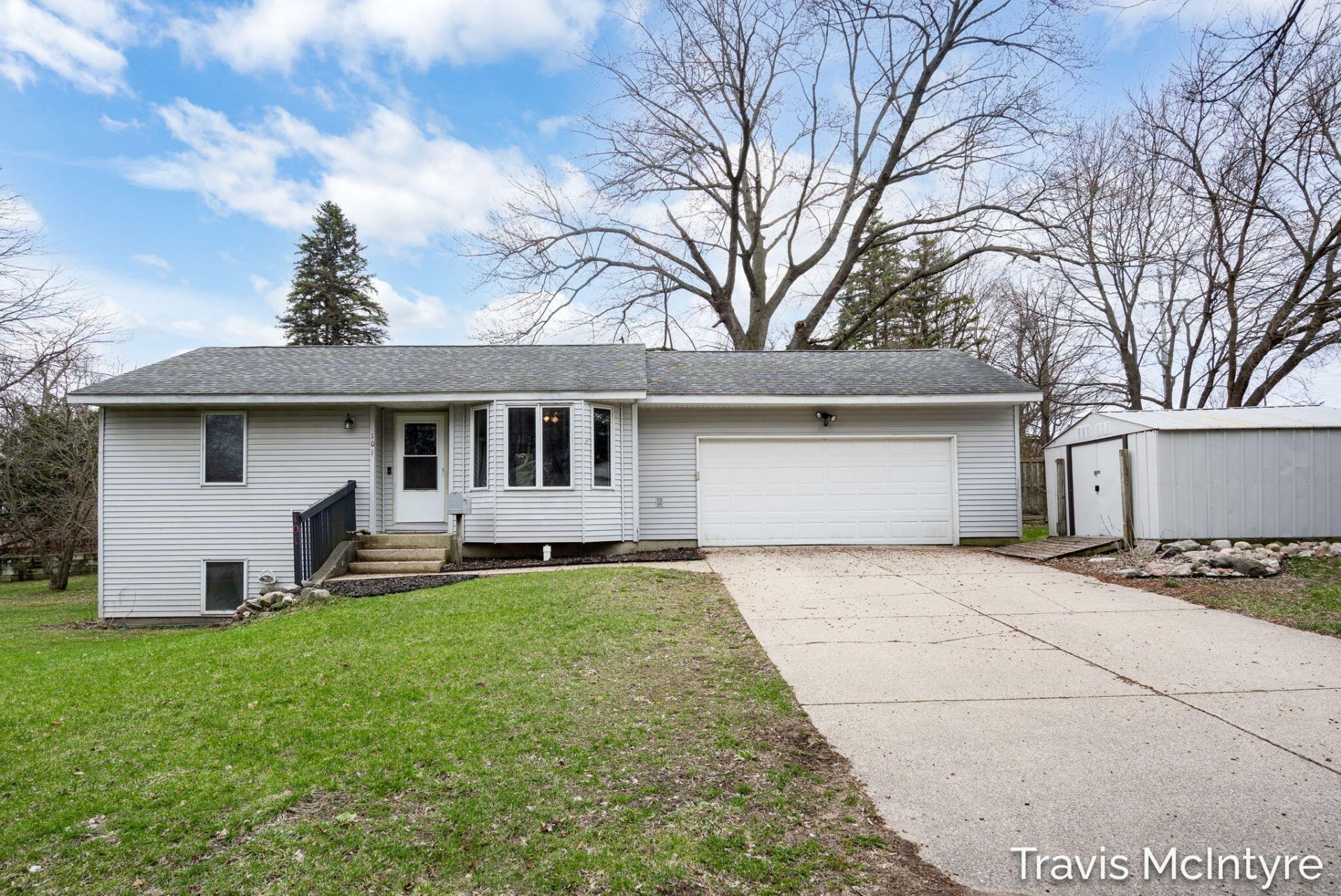 103 W Union Street, Greenville, MI 48838 Main Photo