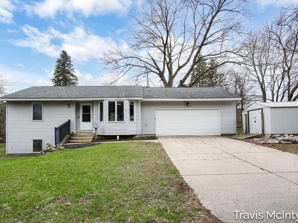 103 W Union Street, Greenville, MI 48838